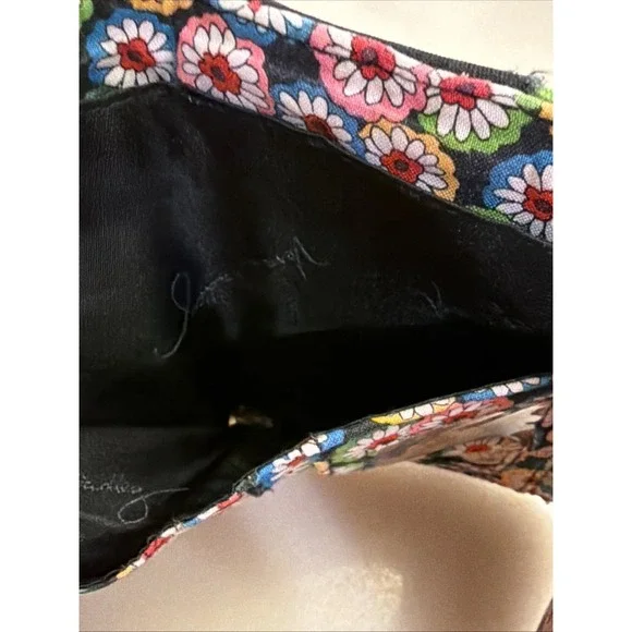 Vtg Vera Bradley Quilted Euro Wallet  Retired 2009 'Pattern Symphony in Hue" - Picture 14 of 16